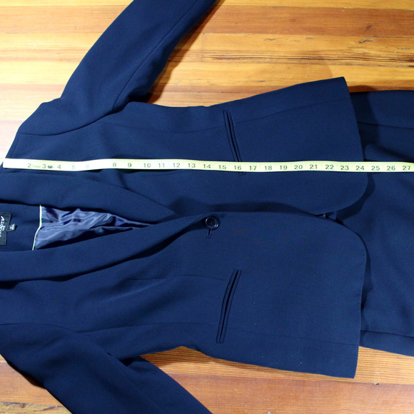Talbots Petite Single Button Slimming Blazer 2P - Picture 7 of 8